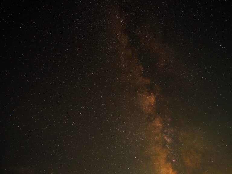 夜景_星空_広大な夜空に広がる無数の星_FUMONキャンプ場（長野県 諏訪 原村 八ヶ岳の麓）